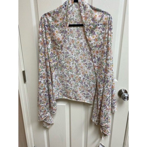 Jennie - Picture 2 of 7